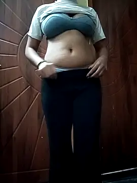 Snapshot of Rekha_89 chatting on 11.15.25 Rekha 89 online show from 11.15.25