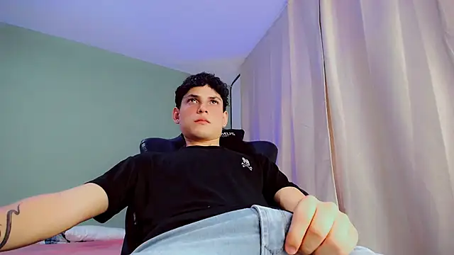 dilan hott  online show from 09.10.25