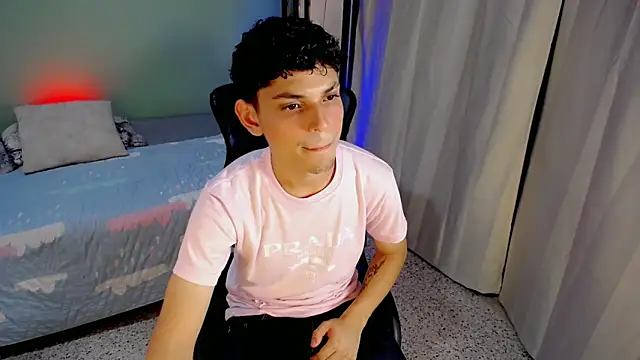 dilan hott  online show from 09.29.25