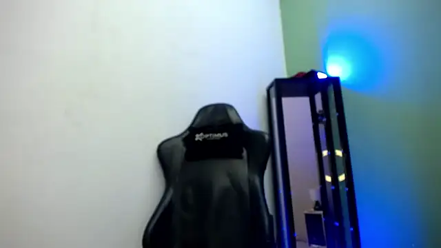 dilan hott  online show from 01.14.26