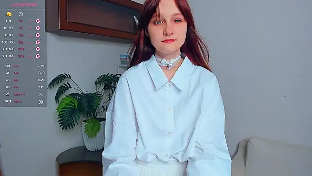 Snapshot of KatyKufel chatting on 09.16.25 KatyKufel online show from 09.16.25