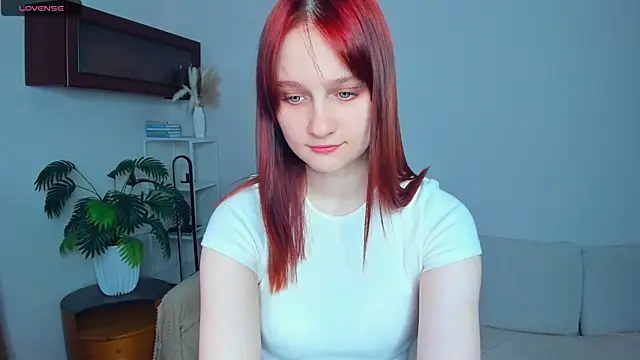 Snapshot of KatyKufel chatting on 11.05.25 KatyKufel online show from 11.05.25