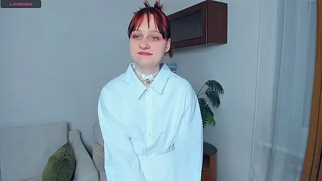 Snapshot of KatyKufel chatting on 11.19.25 KatyKufel online show from 11.19.25