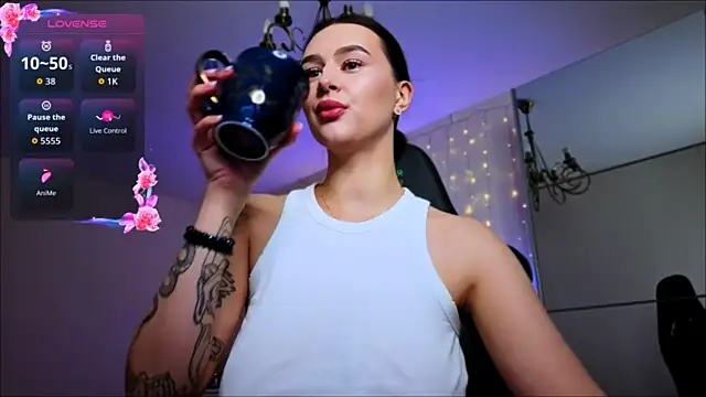 Veronica Larsson online show from 07.02.26