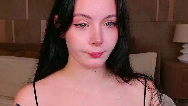 Snapshot of Goldy_Stark chatting on 09.19.25 Goldy Stark online show from 09.19.25