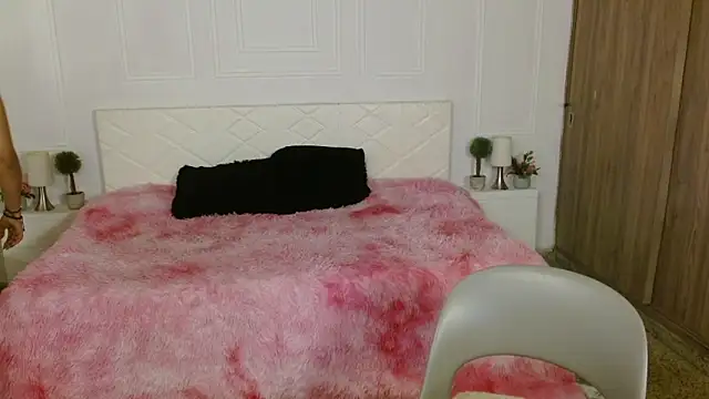 BellaSky4 online show from 12.16.25