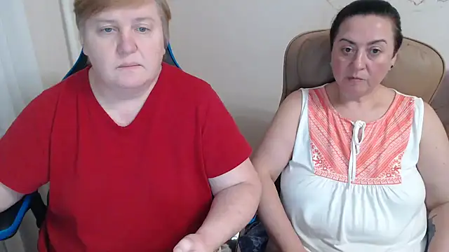 Snapshot of Bertie_Adeline chatting on 11.09.25 Bertie Adeline online show from 11.09.25