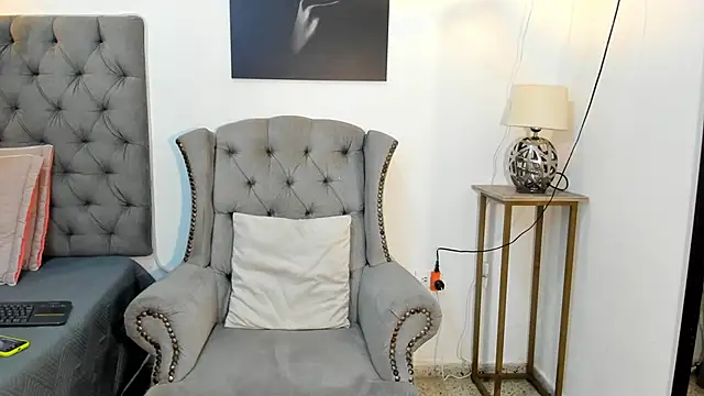 nahiroby ebony online show from 09.22.25