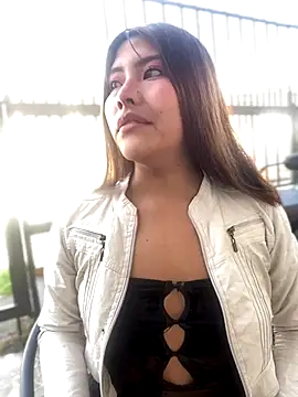 Jasmin Pink online show from 10.21.25