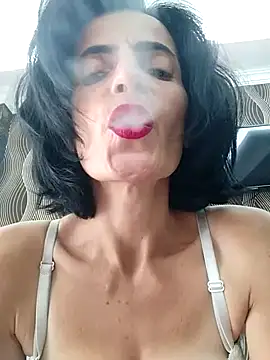 Gecenin Kralicesi online show from 10.23.25