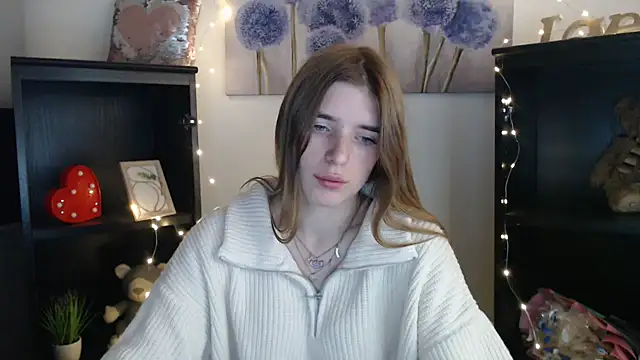 JuiceLips   online show from 10.20.25