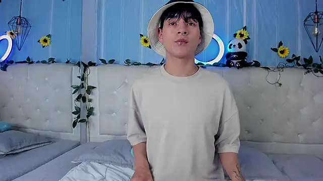 AleAurarashi online show from 12.03.25