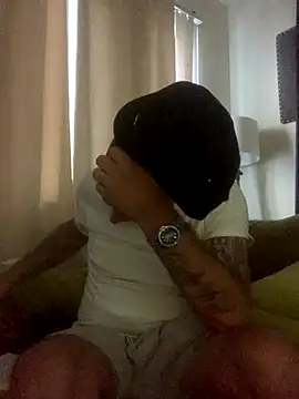 Hothotboyg online show from 10.19.25