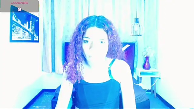 Snapshot of luisa__torres chatting on 06.23.26 luisa torres online show from 06.23.26