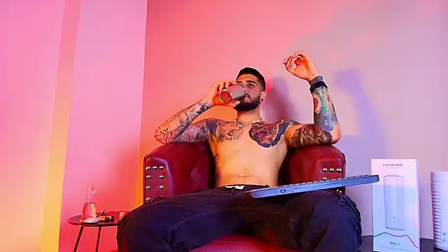 Snapshot of amodeus_bael_ chatting on 09.13.25 amodeus bael online show from 09.13.25