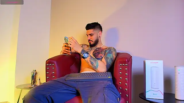 Snapshot of amodeus_bael_ chatting on 09.15.25 amodeus bael online show from 09.15.25