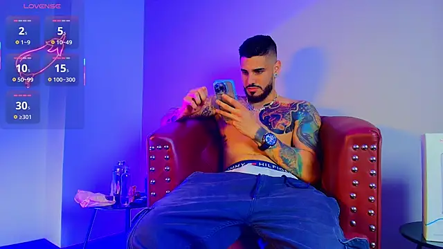 Snapshot of amodeus_bael_ chatting on 09.24.25 amodeus bael online show from 09.24.25