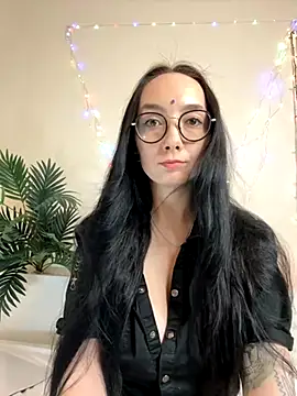 Snapshot of Jinhee_Tiny chatting on 09.13.25 Jinhee Tiny online show from 09.13.25