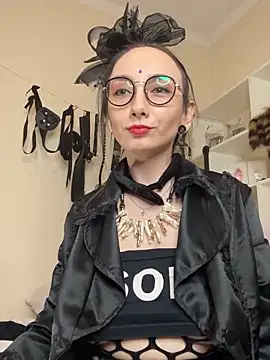 Snapshot of Jinhee_Tiny chatting on 10.29.25 Jinhee Tiny online show from 10.29.25