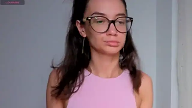 Snapshot of SkinnyMode chatting on 10.24.25 SkinnyMode online show from 10.24.25