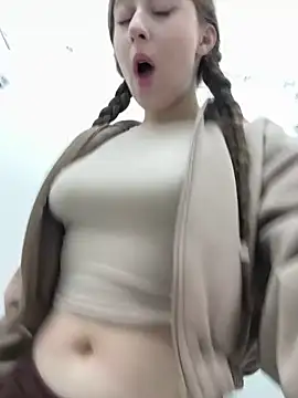 FroggyAnna online show from 03.04.26