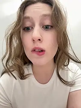 FroggyAnna online show from 07.04.26