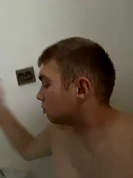 Snapshot of Luka_Belton chatting on 10.16.25 Luka Belton online show from 10.16.25