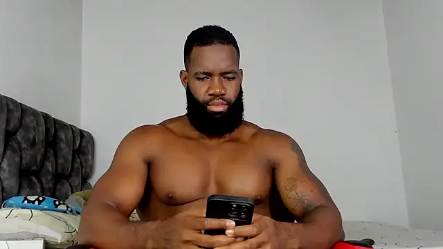 Snapshot of james_musclebbc chatting on 01.17.26 james musclebbc online show from 01.17.26