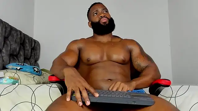 Snapshot of james_musclebbc chatting on 02.03.26 james musclebbc online show from 02.03.26