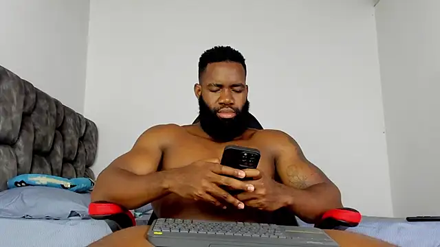 Snapshot of james_musclebbc chatting on 02.24.26 james musclebbc online show from 02.24.26