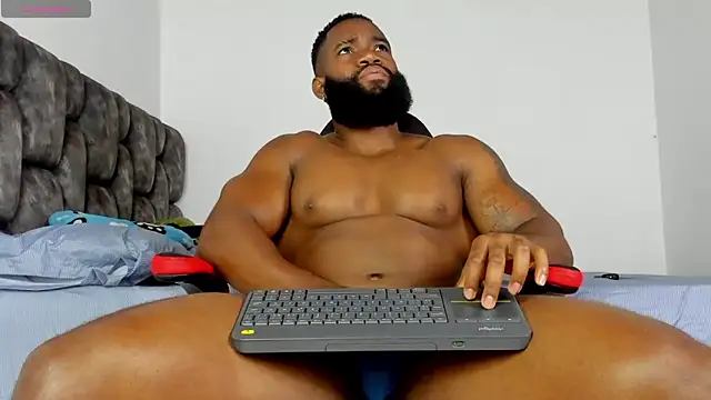 Snapshot of james_musclebbc chatting on 03.01.26 james musclebbc online show from 03.01.26