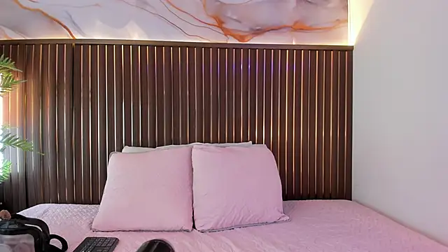 Roxie-NS online show from 02.20.26