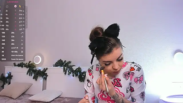 AuroraVice online show from 12.17.25