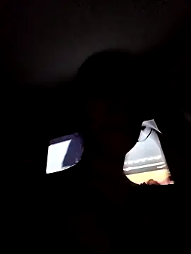 Liahdiaz  online show from 12.03.25