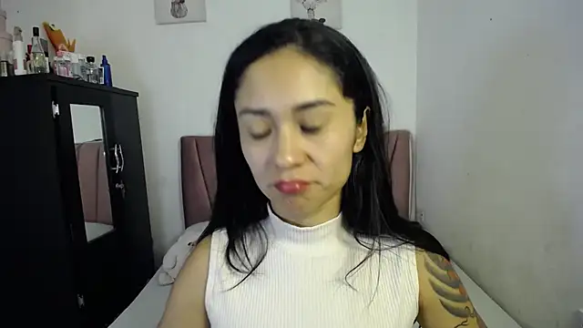 Liahdiaz  online show from 07.06.26