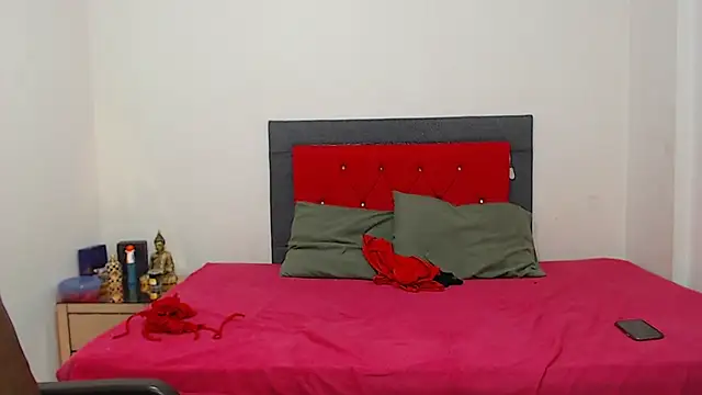 miawhithee online show from 10.11.25