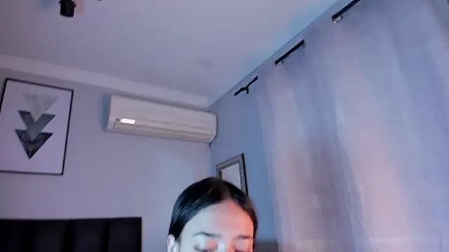 miIa bratz online show from 10.23.25