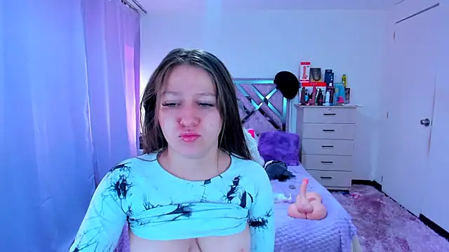 Luna Analya online show from 11.08.25