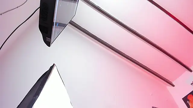 Rihanna hotx online show from 02.27.26