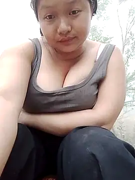 Snapshot of girl-babi chatting on 04.18.26 girl-babi online show from 04.18.26