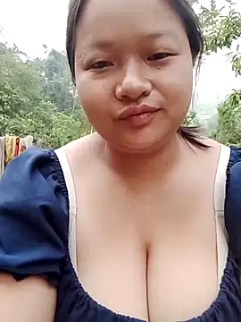 Snapshot of girl-babi chatting on 04.22.26 girl-babi online show from 04.22.26