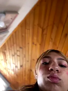 Snapshot of Isabella18_pink chatting on 01.05.26 Isabella18 pink online show from 01.05.26