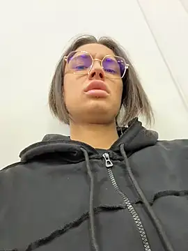 VioletAsh online show from 02.10.26