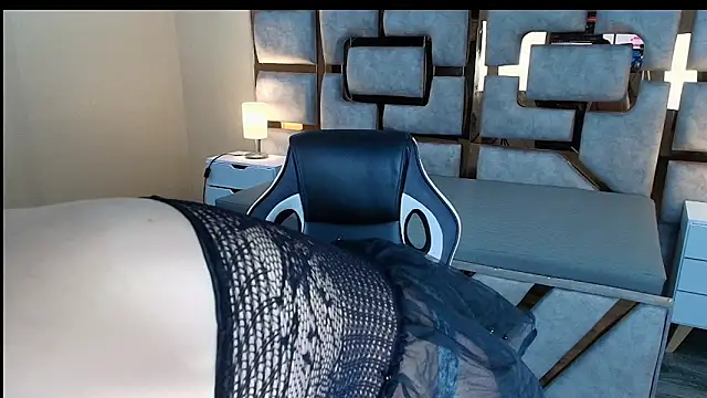 Candy Velvet online show from 12.14.25