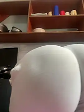 Snapshot of ewatyu chatting on 04.08.26 ewatyu online show from 04.08.26