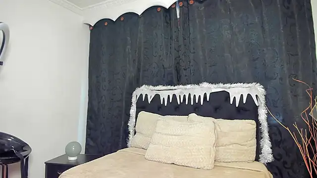 Tiffany Nm online show from 11.28.25