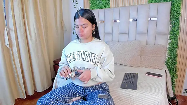 Snapshot of Jade_Nmm chatting on 02.02.26 Jade Nmm online show from 02.02.26