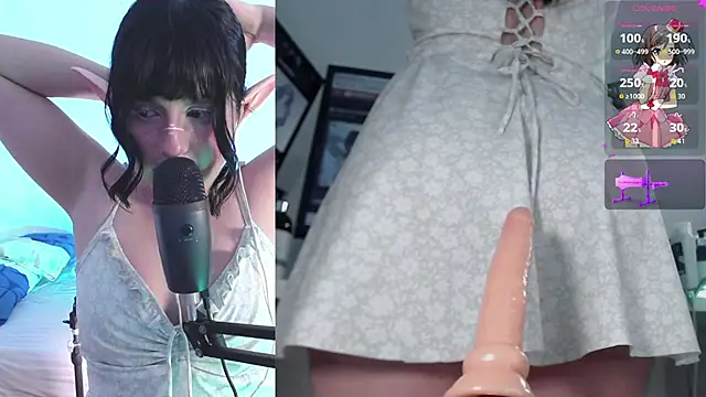 Snapshot of Natsuki_69 chatting on 11.21.25 Natsuki 69 online show from 11.21.25