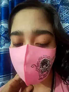 maya-Couple19 online show from 10.17.25