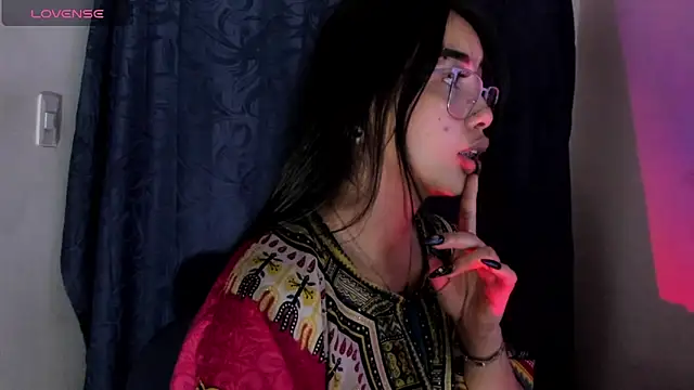 Snapshot of Viioleett_cum chatting on 11.04.25 Viioleett cum online show from 11.04.25